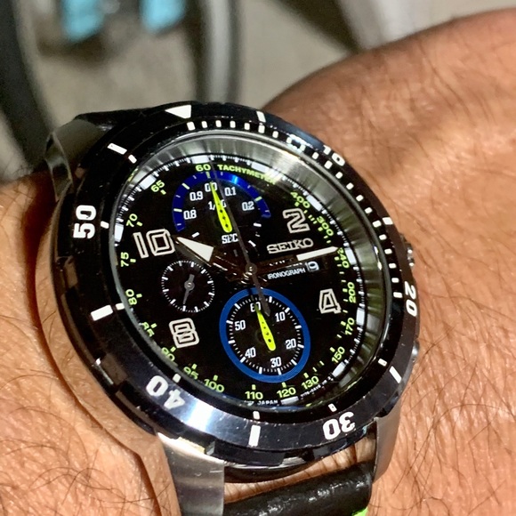 Seiko Jimmie Johnson Chronograph Black Extra NATO - Picture 4 of 13